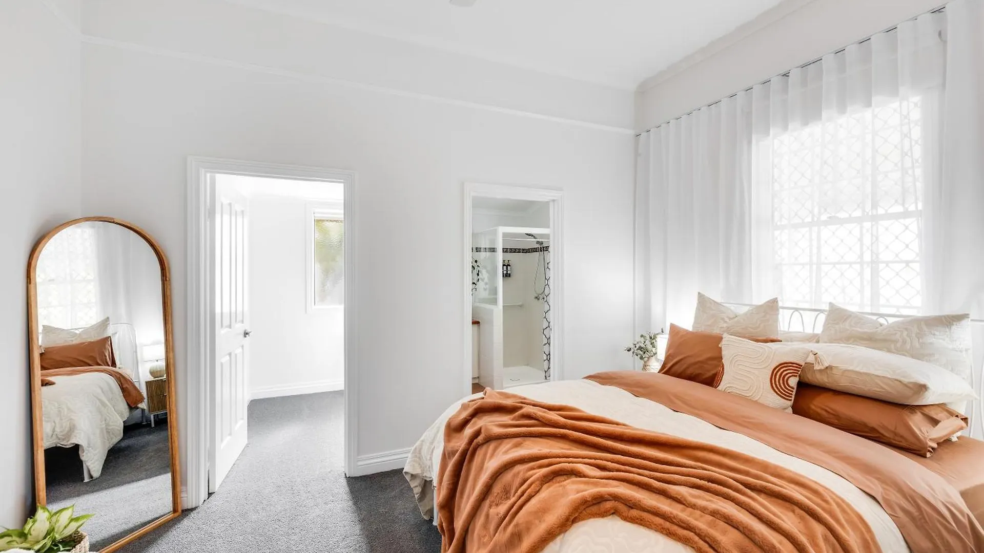 Jacaranda Cottage - Family & Pet Friendly توومبا 0*,  أستراليا